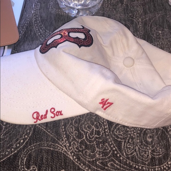 Boston Red Sox Hat - Picture 2 of 4